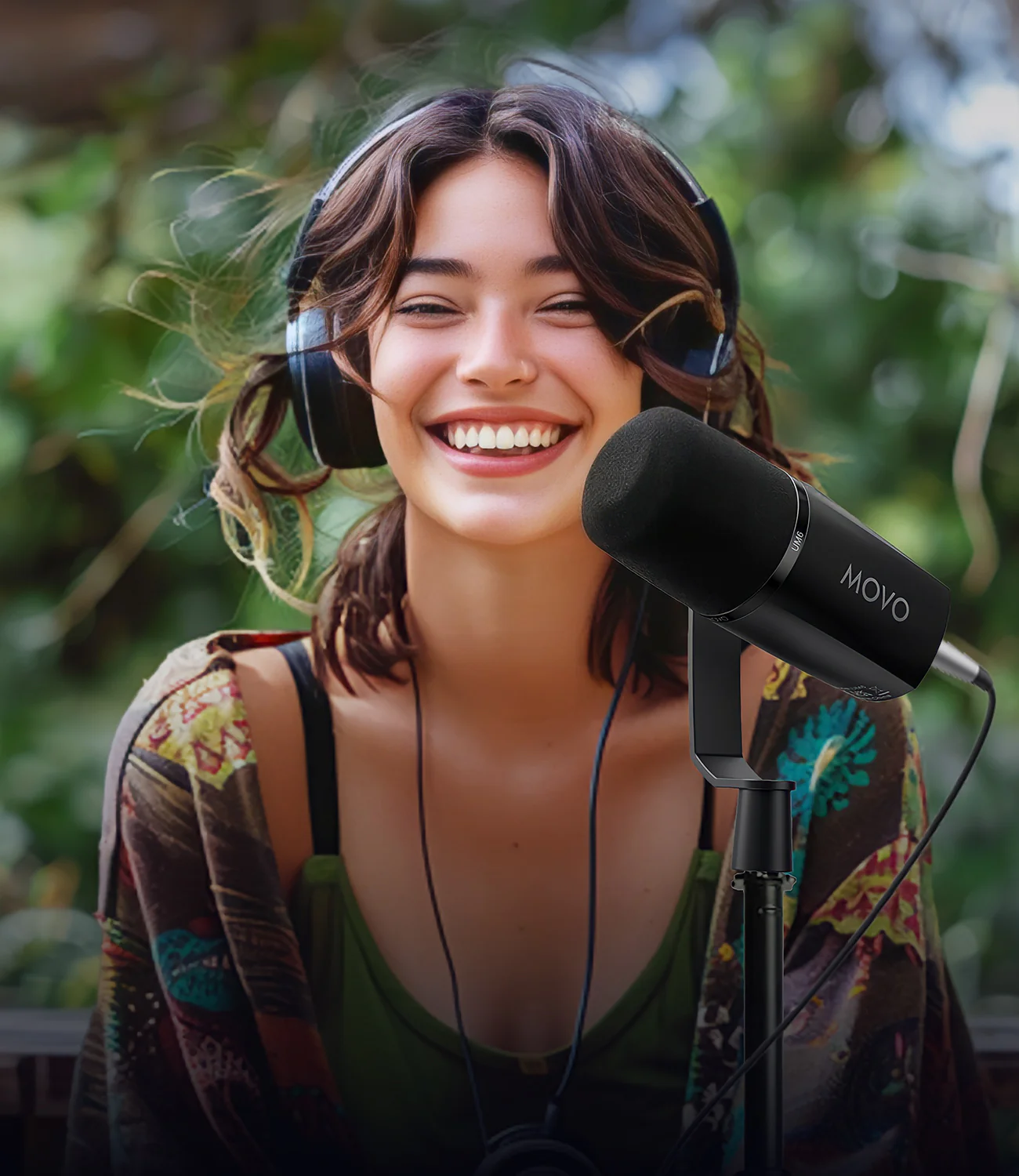 UM6 | Dynamic XLR & USB-C Microphone | Movo - Image 8