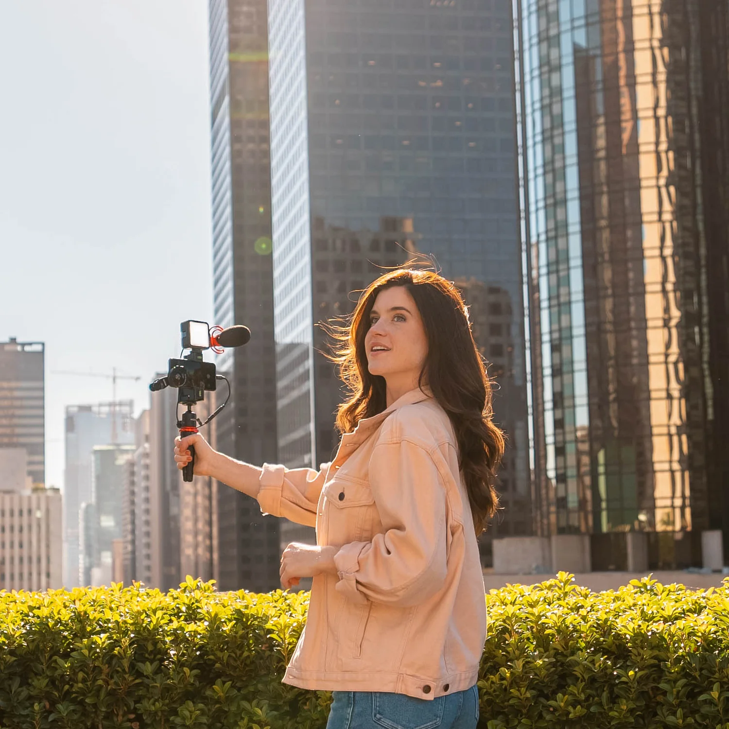 iVlog1+MV-T5 | iPhone Vlogging Kit With Full Size Tripod | Movo - Image 9