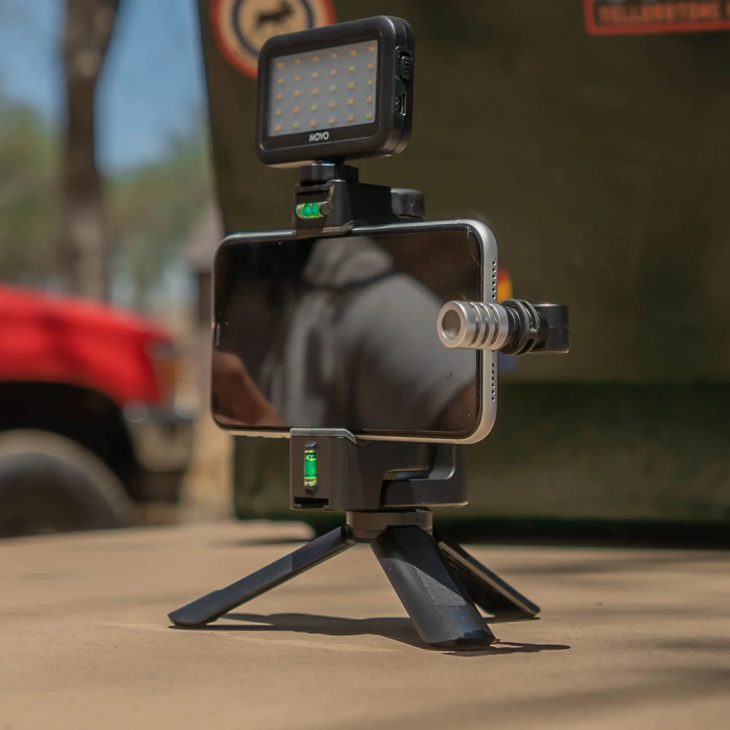 TR-1 | Compact Mini Tabletop Tripod / Hand Grip | Movo - Image 8